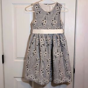 Joe & Ella Beautiful Girl's dress size 8